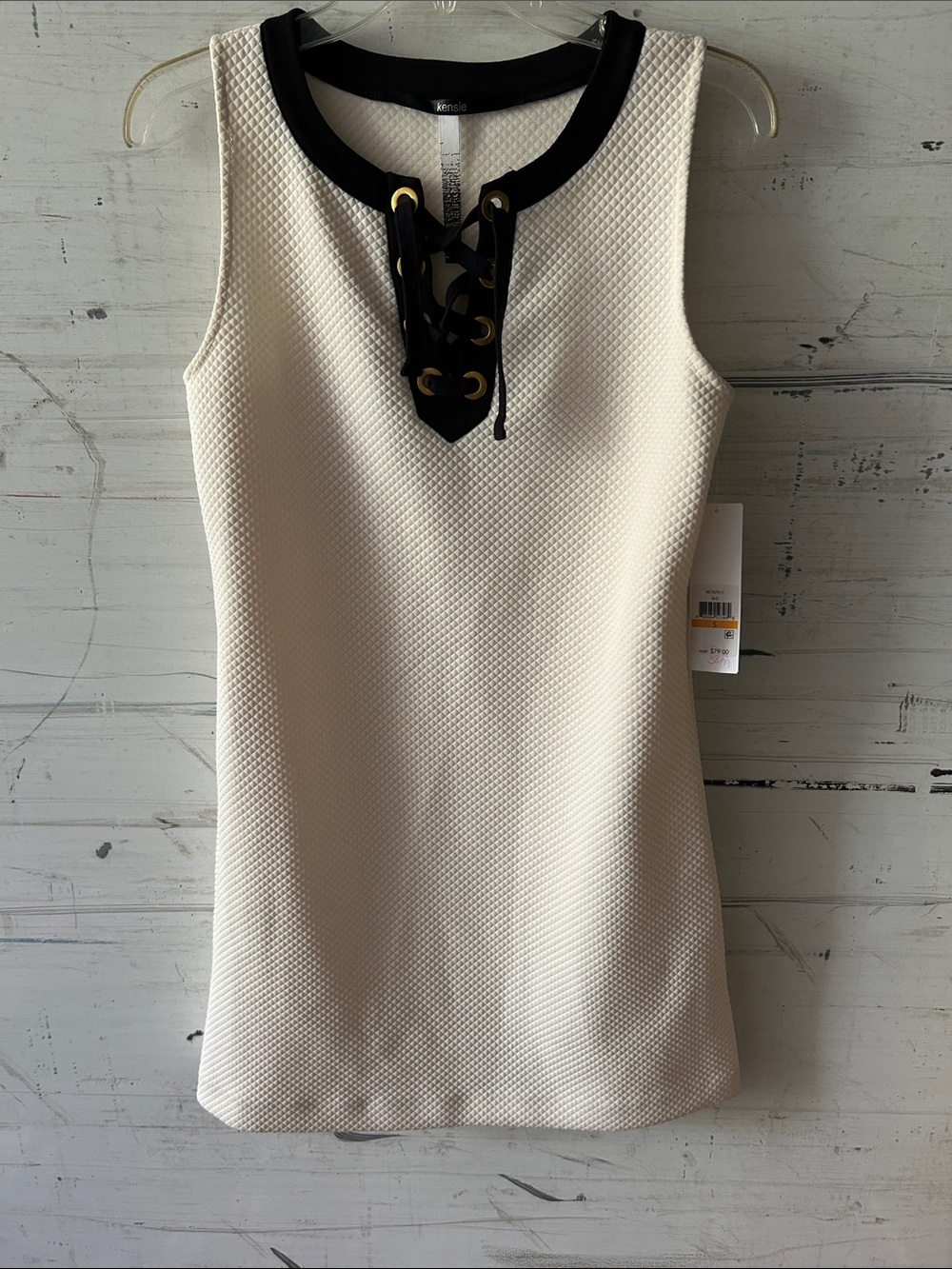 💐💗 Kensie Textured Sleeveless Lace-Up Shift Dress Cream Black Size Medium NWT - Picture 2 of 3